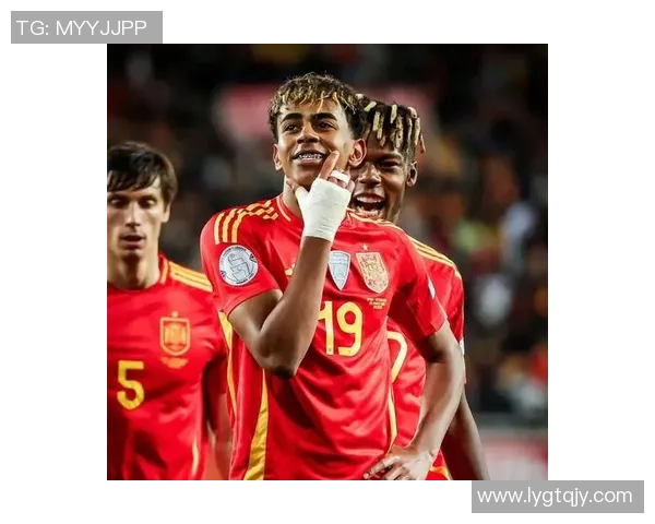 洛隆足球球星的崛起与挑战：从青涩新星到世界级球员的成长之路